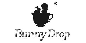 白兔糖咖餐（BunnyDrop）创立于2015年，创始人是阚婷婷，是一家集研发、生产、销售于一体的咖啡西餐连锁品牌。经营范围包括咖啡、西餐、茶饮、甜品等。在Bunny Drop的家族中，不仅有荣获国际大奖的咖啡师、烘焙师，还有隐居世外的知名西餐厅主厨，更有胜誉业界的咖啡教师，他们是一群充满激情和热血的知识分子